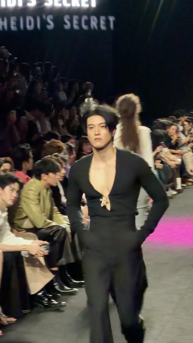 เมื่อครู่พี่เท่หรือไม่ INN HEIDIS SECRET EFW26 #InnatEFW26ICONSIAM