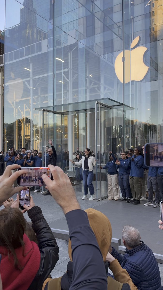 iPhone Duo launch at Apple 5th Avenue with Greg Joswiak 🔥
