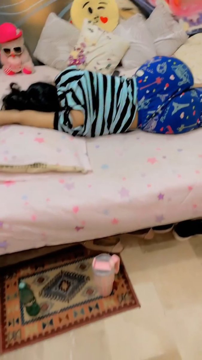 What do you think about Hadia’s mood today? 👀 Horny or lazy? 😂🔥