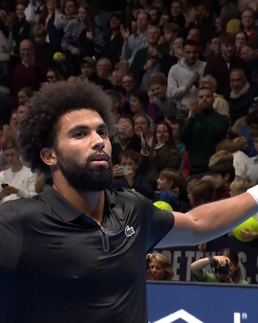 Drama everywhere 🤯 Arthur Fils comes through an EPIC second set tiebreak to advance to the #BNPPFEuropeanOpen semi-finals! 👏