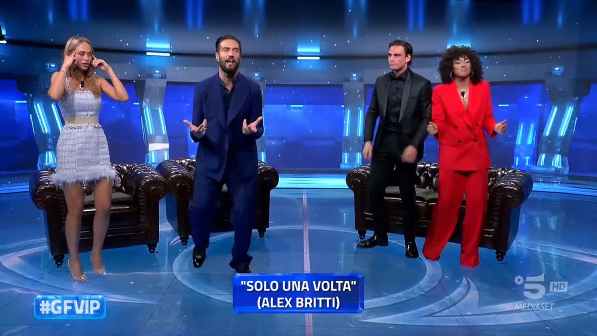 Megan e Varsi hanno vinto la suite, mentre Federica e Alex si trasferiranno nella voliera 😜 #GFVIP