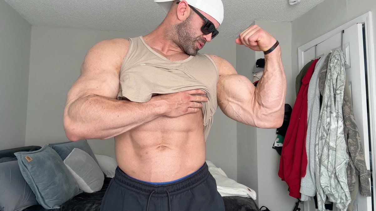 The best XXX muscle role plays!