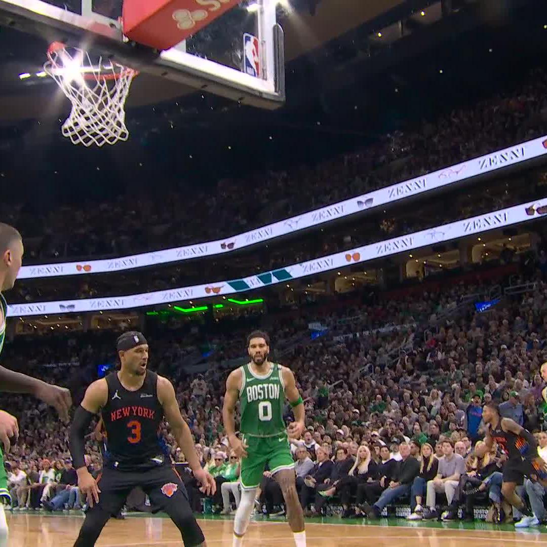 DEUCE WITH AN INSANE PLAY 🤯
