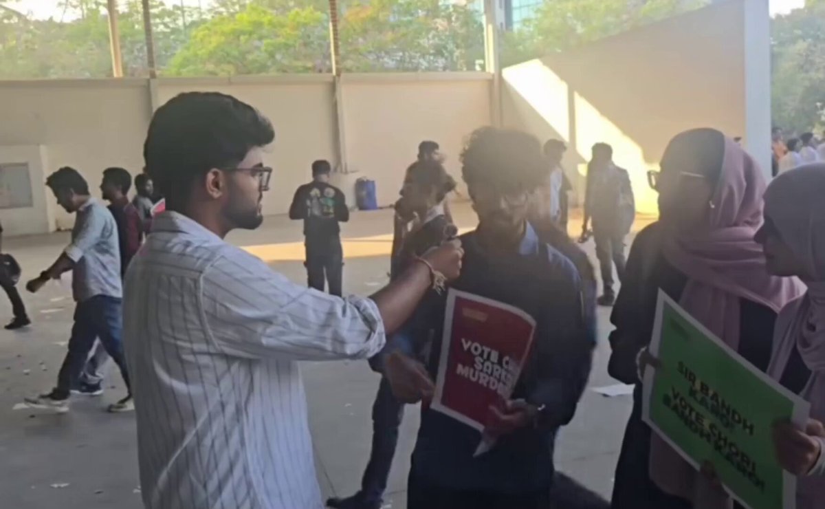 उमर खालिद को हीरो बता रहे थे कॉकरोच | राष्ट्रवादी पत्रकार ने सरल शब्दों में जलील कर दिया | 🔥🔥