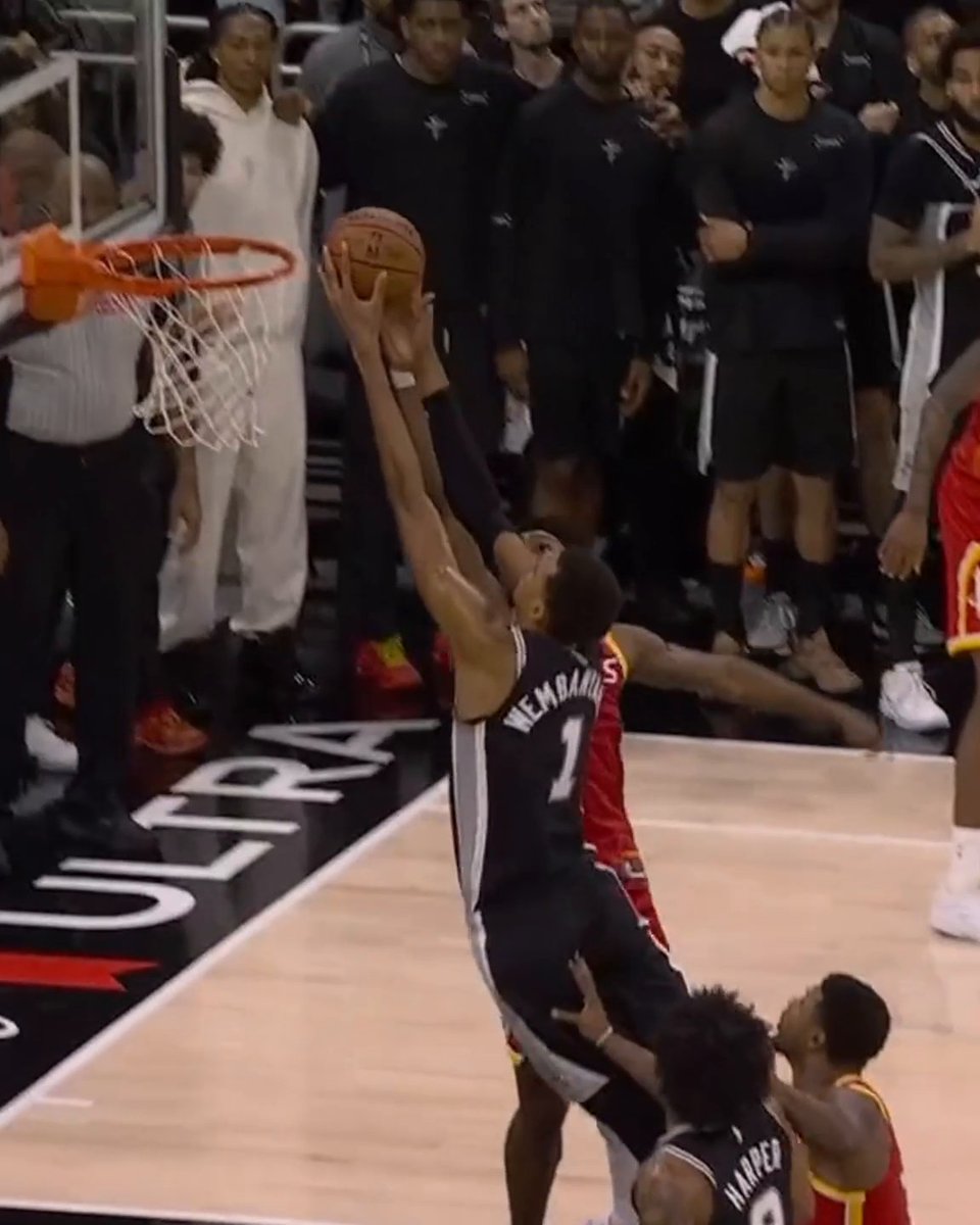 6'7" AMEN THOMPSON BLOCKS 7'4" WEMBY AT THE RIM FTW 🔥