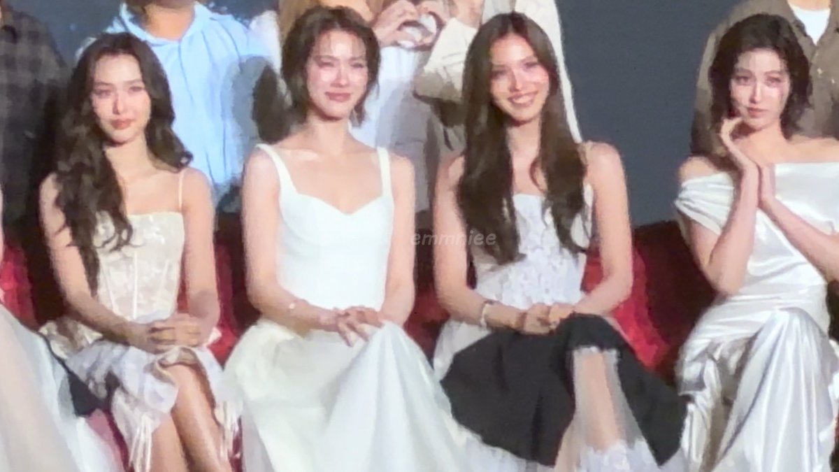 The video is pretty blurry, but here’s the full clip EMIBONNIE BLOOM IN MACAU #BBFanFest2026inMacau