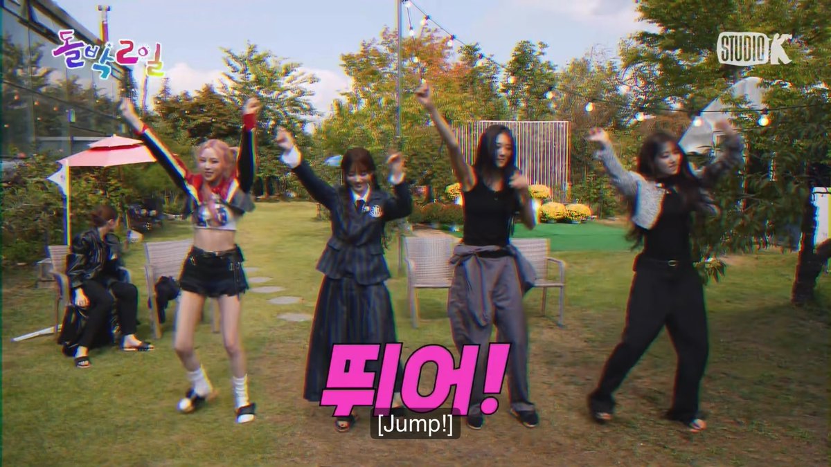 BLACKPINK Jump with foot messaging slippers