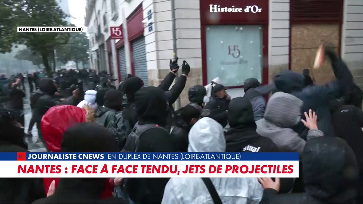 À Nantes, la foule cherche l'affrontement avec les forces de l'ordre, qui protègent une bijouterie Toute l'info est à retrouver sur