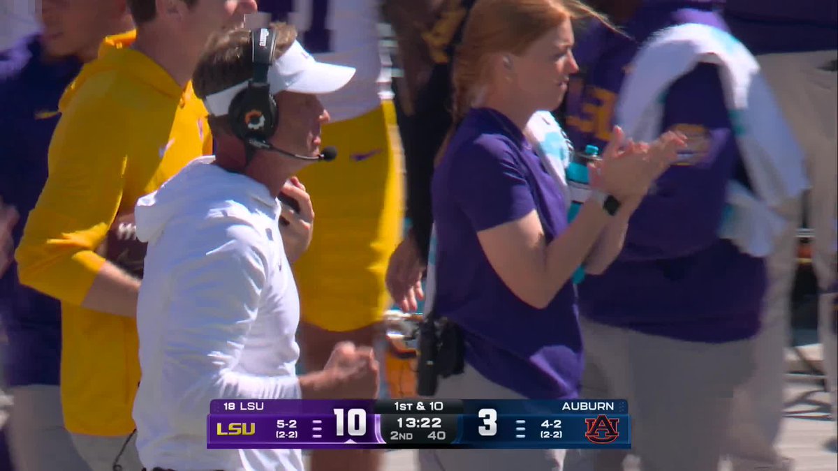LSU pulling out the trick plays on fourth down 🔥
