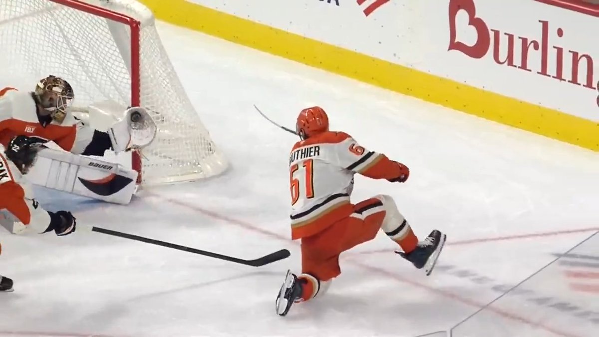 Woll denies Will. #ANAvsPHI | #LetsGoFlyers