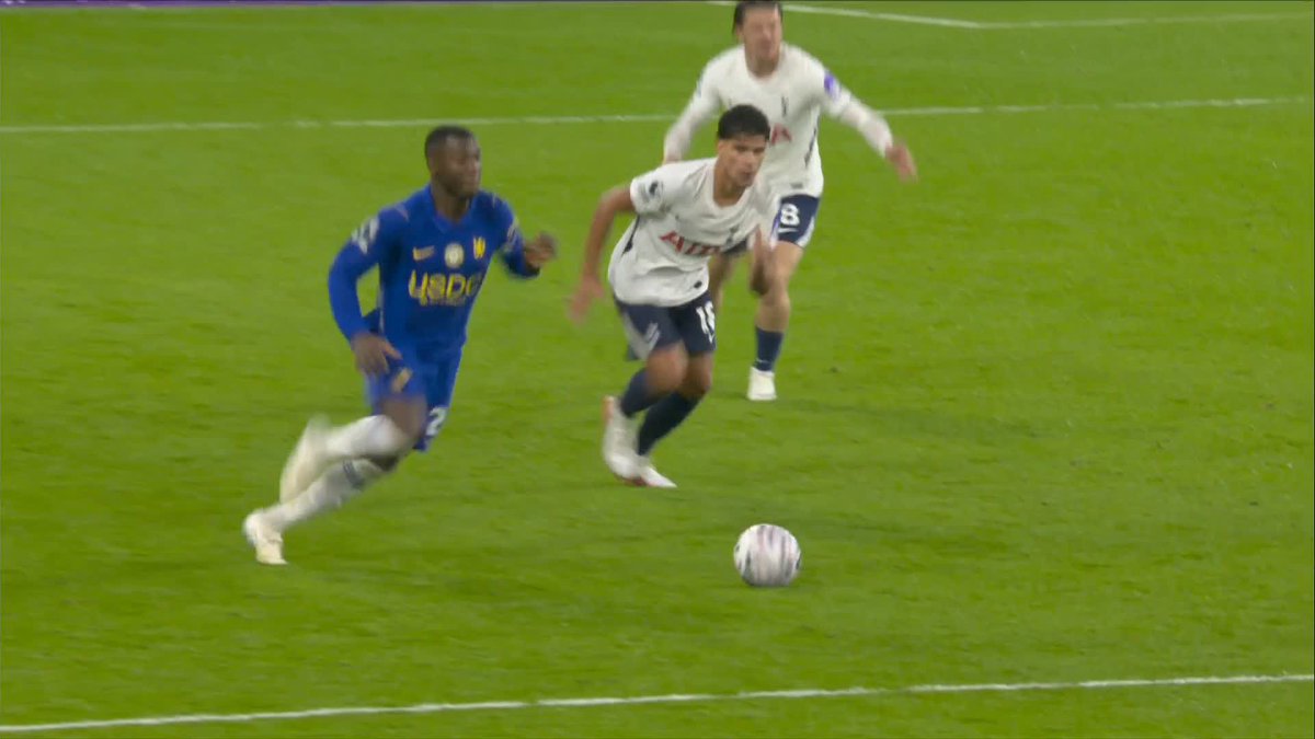 "It's PETULANT from Cole Palmer...you have to take it on the chin" Jamie Redknapp and Daniel Sturridge react to Cole Palmer's pair of yellow cards 🟥