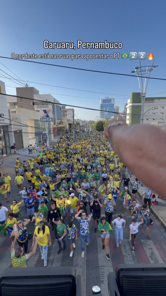 O NORDESTE ESTÁ NAS RUAS PARA TIRAR O PT 🔥🇧🇷2️⃣2️⃣ Isso é CARUARU, Pernambuco. O Nordeste está com @flaviobolsonaro