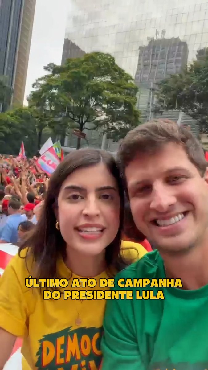 Que ato gigante e lindo, minha gente! O povo tá enchendo a Avenida Paulista de esperança por um Brasil melhor, democrático e soberano. Bora garantir essa eleição. Bora com fé, que a vitória vai ser histórica! Bora, Lula! ✊🇧🇷