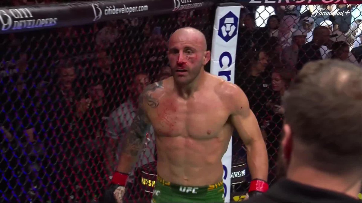VOLK HAS DONE IT HE REMAINS THE FEATHERWEIGHT CHAMP [ #UFC333 | LIVE on Paramount+ ]