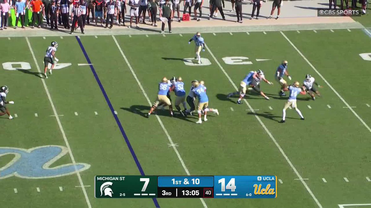 UCLA STRIKES -- WHAT A THROW AND CATCH.