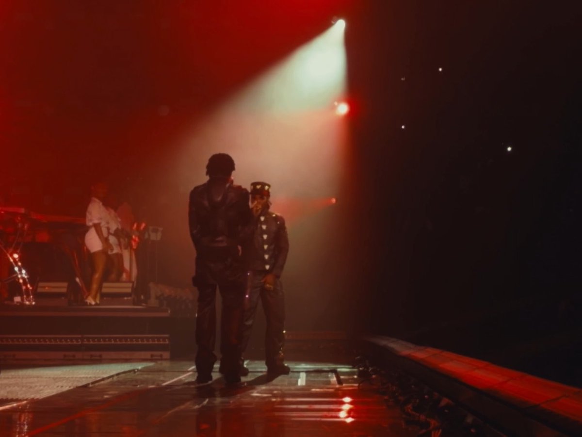 Blaqbonez Performing Chanel With Asake At Accor Arena Paris 🇫🇷