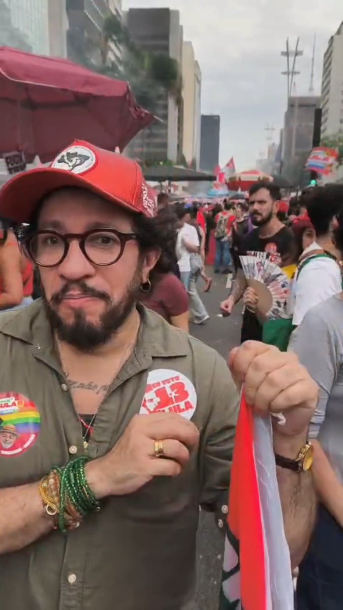 A ficha caiu! VEJA ATÉ O FINAL! Viva o "amor fati" (amor ao destino) de que nos fala o filósofo Nietzsche: independentemente do que acontecer amanhã, JÁ SOMOS VITORIOSOS 🙌🏽, porque já sabemos o que vamos fazer depois de hoje: seguir unidos e unidas em comunicação em defesa da vida e da democracia no Brasil e no resto do mundo! ✊🏽♥️