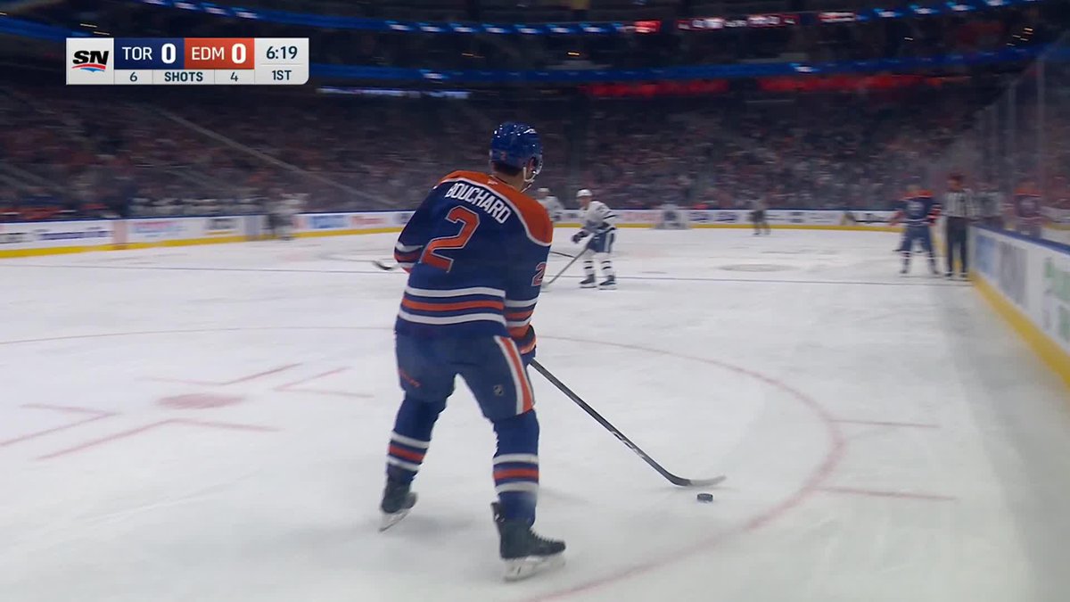 We have "GO LEAFS GO" AND "LET'S GO OILERS" chants rotating in Edmonton 😳