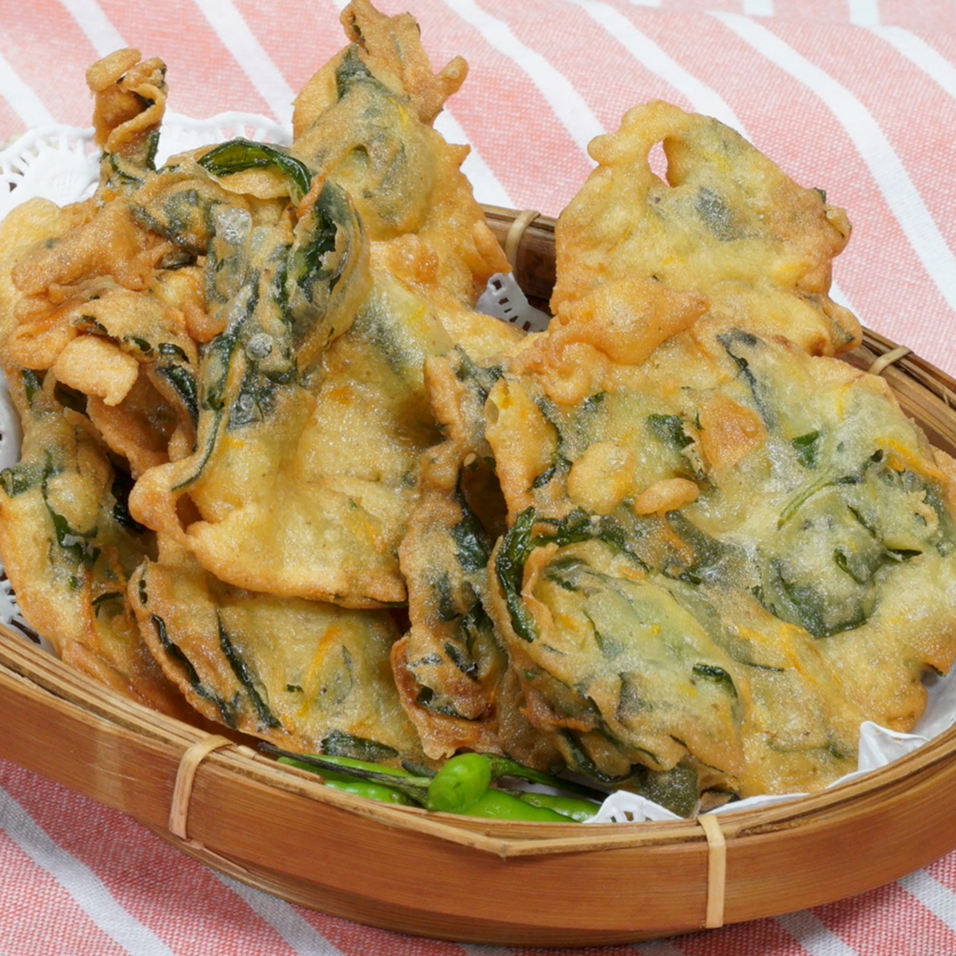 Kangkung biasanya ditumis atau dijadikan sayur bening, tapi ternyata bisa diolah jadi menu yang beda dari biasanya! 👀