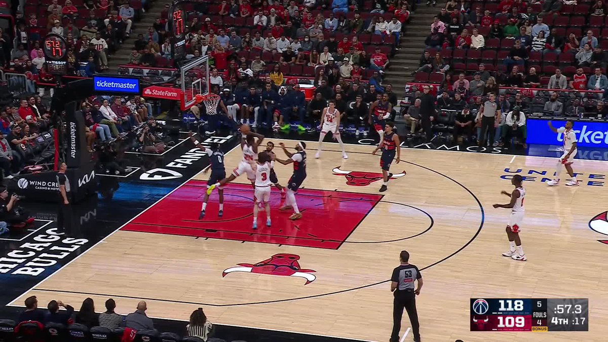 Caleb &amp; Matas hit back-to-back threes to make it a three-point game! Chicago Sports Network | #SeeRed