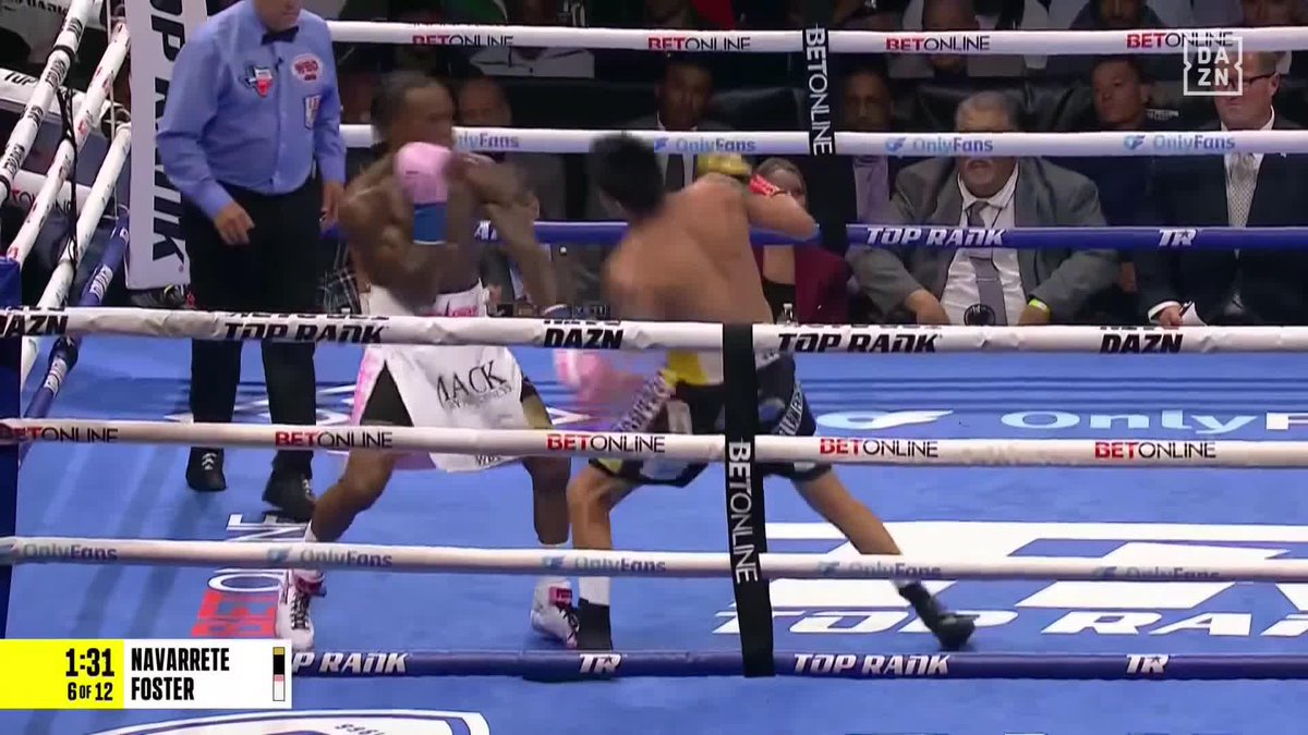This fight is HEATING up! Who is up on your scorecard? 👀 #NavarreteFoster | Live NOW on DAZN ▪️