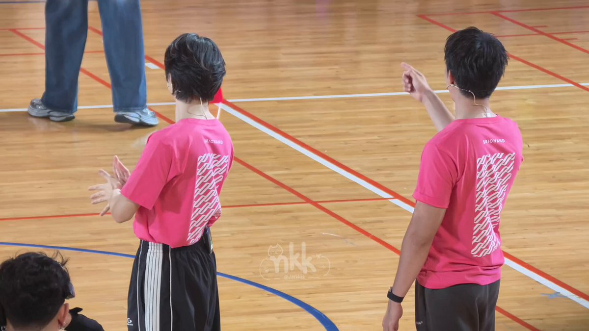พี่ซีจะให้นิวโชว์กล้ามแต่ฮีบอกไม่มี แบมแบมชวนพี่ซีออกไปโชว์กล้ามพร้อมกันแทน แข็งแรว๊งงง 💪🏻💪🏻💪🏻 ZEENUNEW NONGZON MOONRISE #ซีนุนิวเจ๋งใต้แสงจันทร์ #SRICHANDSASIMOONRISE #ZeeNuNew #BamBam