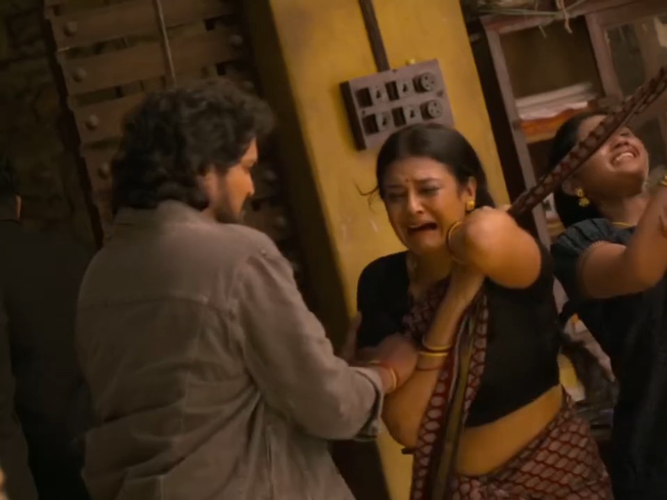 Akhir kiya huya police wale ki bibi ke sath?? Kiya oo basa paayega??
