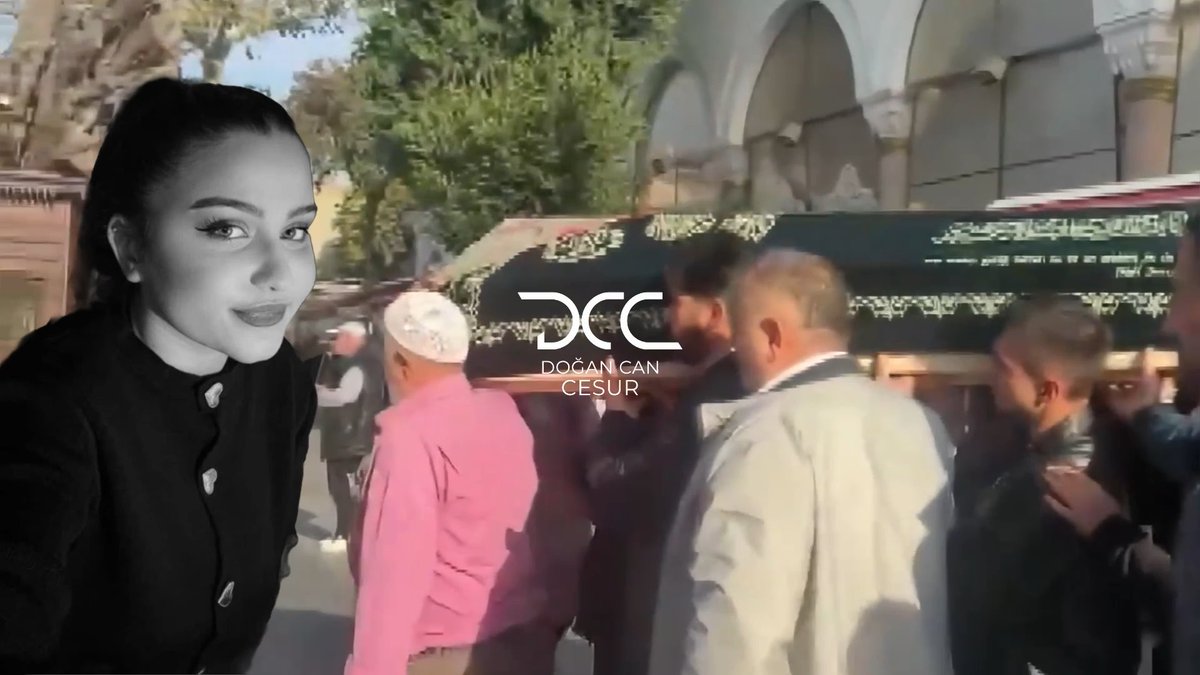 🚨 FATİH’TE GENÇ AŞÇI ÇİĞDEM’İN ACI SONU.. BABASI FERYAT ETTİ! ⚠️ ARKADAŞININ KULLANDIĞI MOTOSİKLETTE HAYATINI KAYBETTİ! ⚠️ 21 YAŞINDAKİ ÇİĞDEM İŞTEN EVİNE DÖNERKEN ÖLDÜ! 🔴 Fatih Molla Gürani’de otomobille çarpışan motosikleti Çiğdem Aktaş’ın arkadaşı Ö.B. (22) kullanıyordu. Arkasında yolcu olarak bulunan Çiğdem Aktaş (21), çarpışmanın şiddetiyle yola savruldu. ‼️ Ağır yaralı olarak hastaneye kaldırılan Çiğdem, yapılan tüm müdahalelere rağmen kurtarılamadı. Motosikleti kullanan arkadaşı Ö.B.’nin ise ağır yaralı olarak tedavisi sürüyor. ⚠️ Genç kızın babası Necmi Aktaş, kızının aşçı olduğunu ve işten çıktıktan sonra eve dönerken kazanın meydana geldiğini anlattı: “Kimsenin çocuğu ölmesin istiyorum.” 📌 Acılı baba, kendisine verilen bilgilere göre otomobilin çok hızlı ve ters yönden geldiğini söyledi. 🔴 Çiğdem Aktaş’ın cenazesi otopsi işlemlerinin ardından ailesine teslim edildi. Sümbül Efendi Camii’nde kılınan cenaze namazının ardından Bahçeköy Mezarlığı’nda toprağa verildi.
