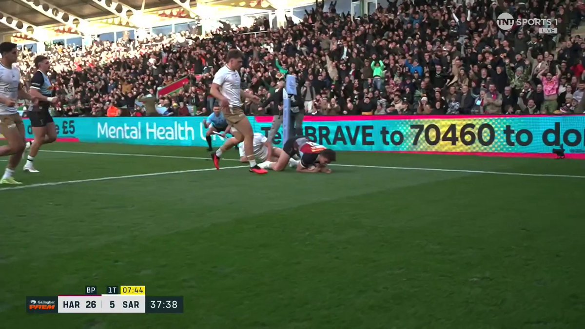 Cadan Murley locks in the Harlequins 🃏 bonus point 🔒 A lovely floated assist from George Furbank 👌