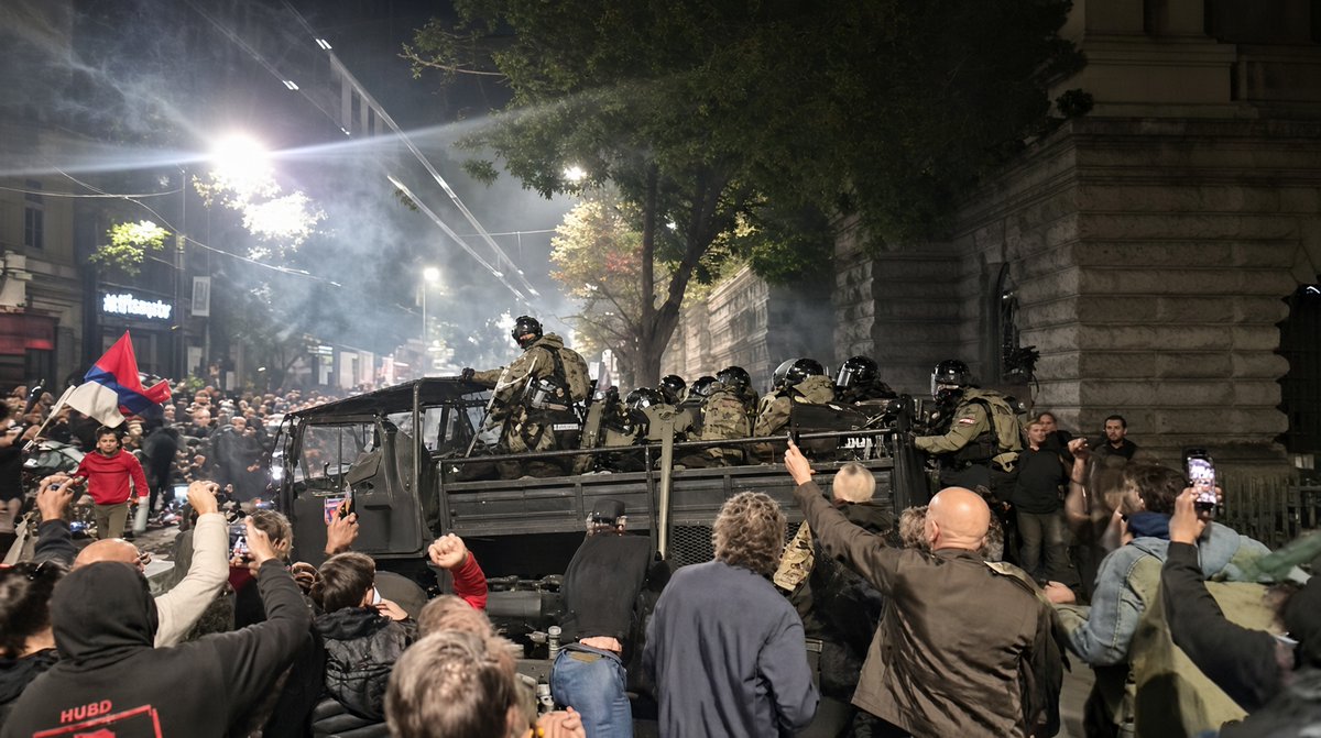 Mili narod pozdravlja policiju. ❤️