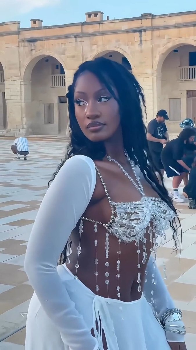 She’s so fine, it’s INSANE ❤️❤️