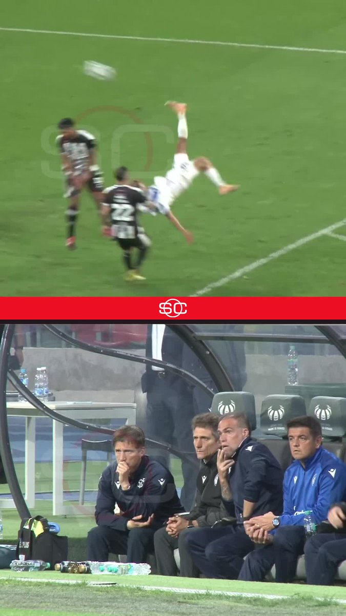 ¡LA REACCIÓN DE GUILLERMO LO DICE TODO! Atención a la cara del DT de Vélez y de sus colaboradores por el golazo de pirueta de Ronaldo Martínez ante Central Córdoba.