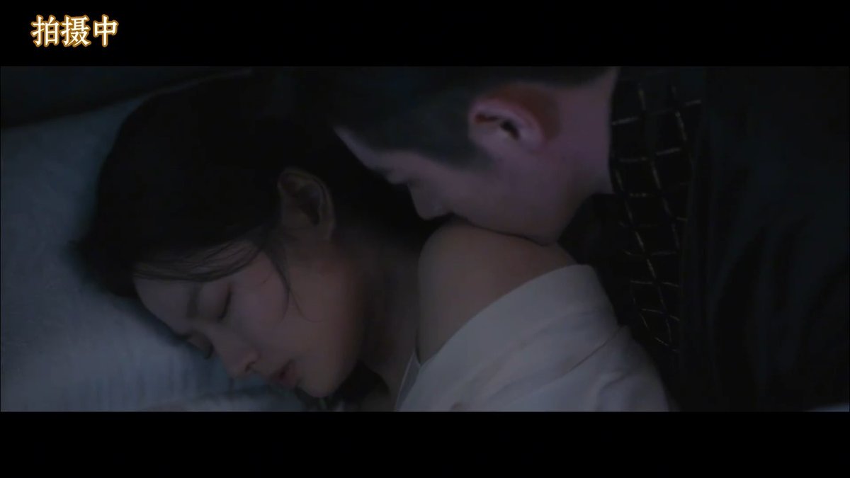 ท่ดนะ เรื่องนี้ทำลายสถิติฉากจูบเยอะที่สุดของพี่เหล่ยแล้วปะ เบื้องหลังมีซีนใหม่ทุกวัน คนดูจะตรายยยยยย #ลำนำสารทฤดู