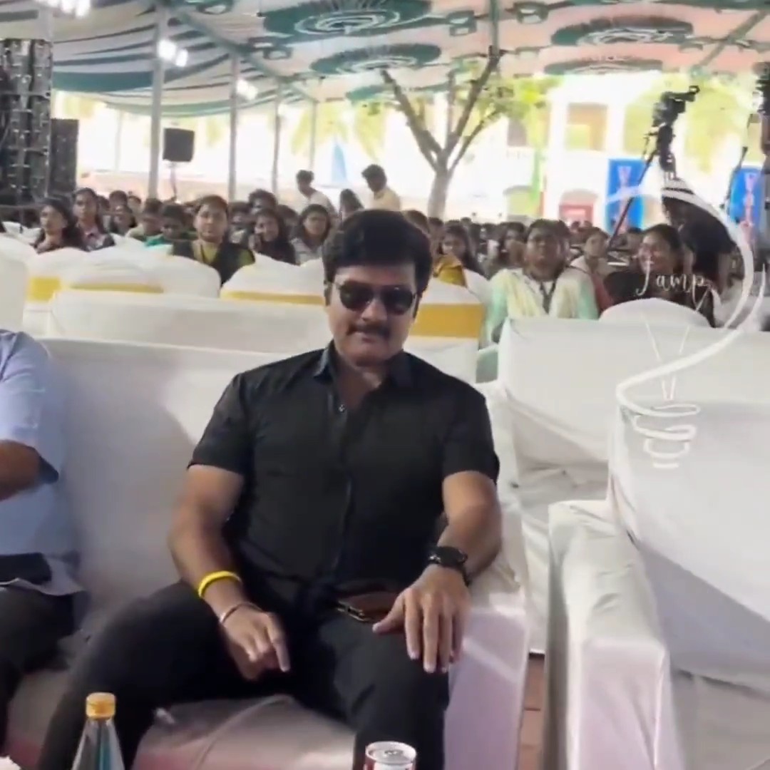 Anna onscreen mannerism ah indhaalu adapt pannikitaara...illa..indhaalu offscreen persona va anna adapt pannikitaara?😭😭