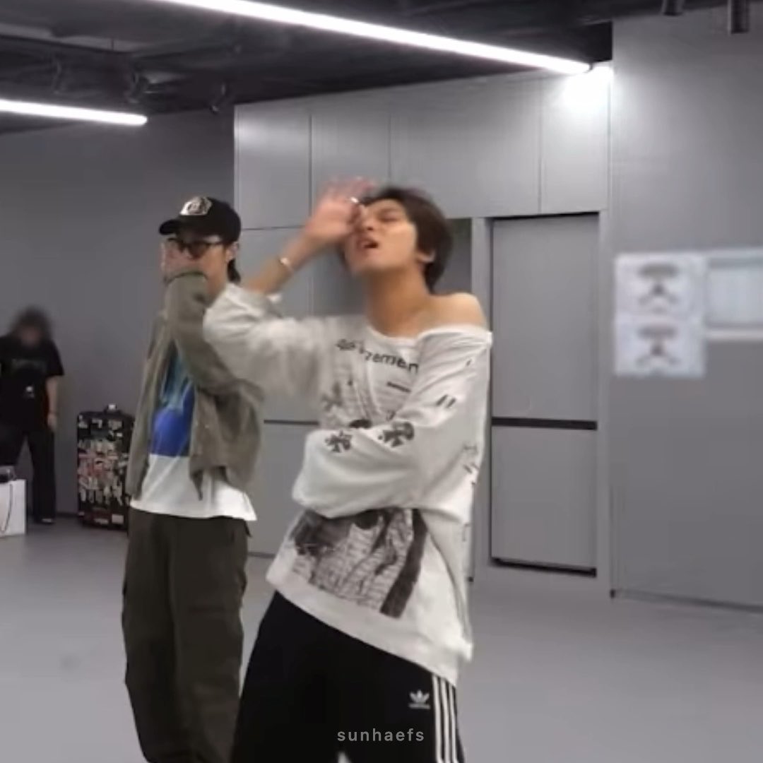 HAECHAN IS SO CRZY