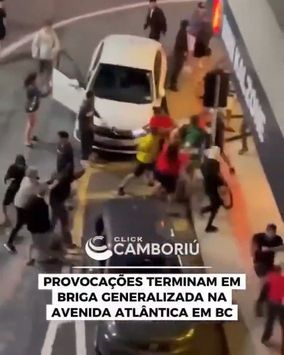 Bolsonaristas agredieron a quienes celebraban la victoria de Lula: Rompieron sus coches, robaron sus banderas y los agredieron en grupos de 10 contra 1. Son antidemocráticos, violentos y cobardes.