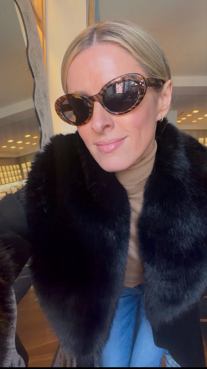 Proof that chic and practical can coexist. Obsessed with this faux fur coat from my Aqua collab at Bloomingdale's. (under $250!) 🛒: