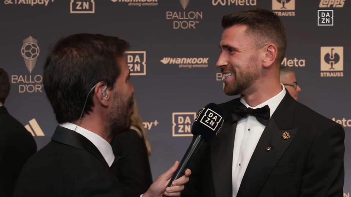 "Esto es algo a lo que no estoy acostumbrado. Ojalá se lo lleve un español" Unai Simón, portero de la Selección española y candidato a mejor portero del año, habla en DAZN ✨🇪🇸 El #ballondor, GRATIS en DAZN en Sudamérica, México, USA y más de 200 países