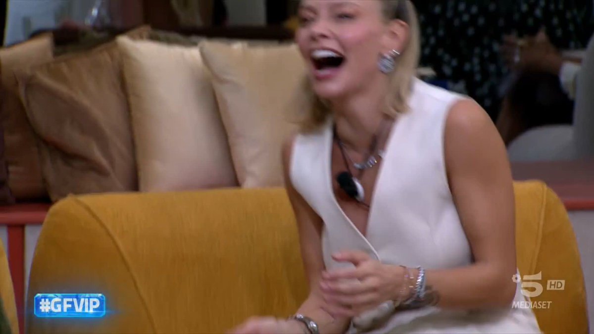 I pensieri fissi di Guendalina e Carmen 🤭 #GFVIP