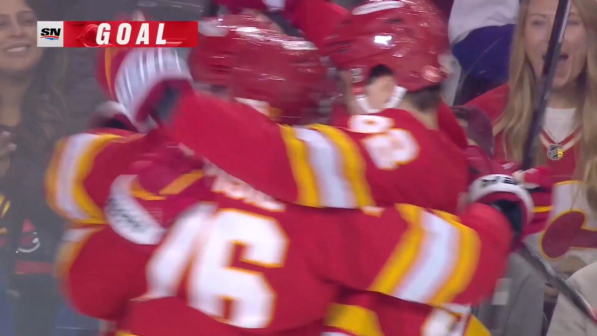 Perfectly placed pass, perfectly placed shot 👌 Matvei Gridin gets the Calgary Flames on the board first!