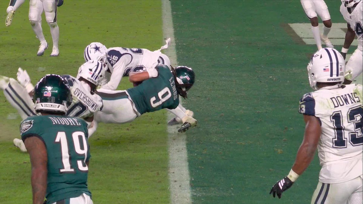 Makai Lemon's first NFL TD for the lead 🦅