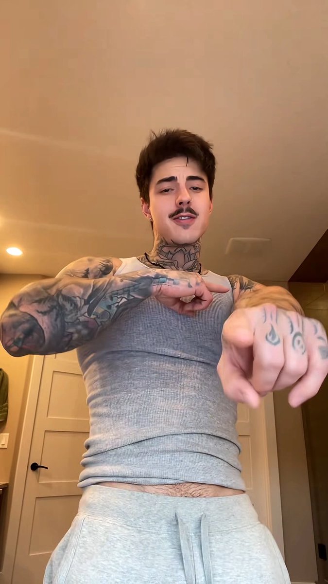 Rate my dance moves 😅🕺..