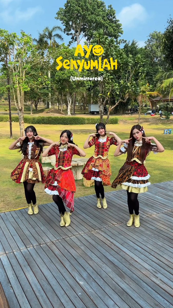 Dena, Desy, Delynn, Deni #JKT48AyoSenyumlah