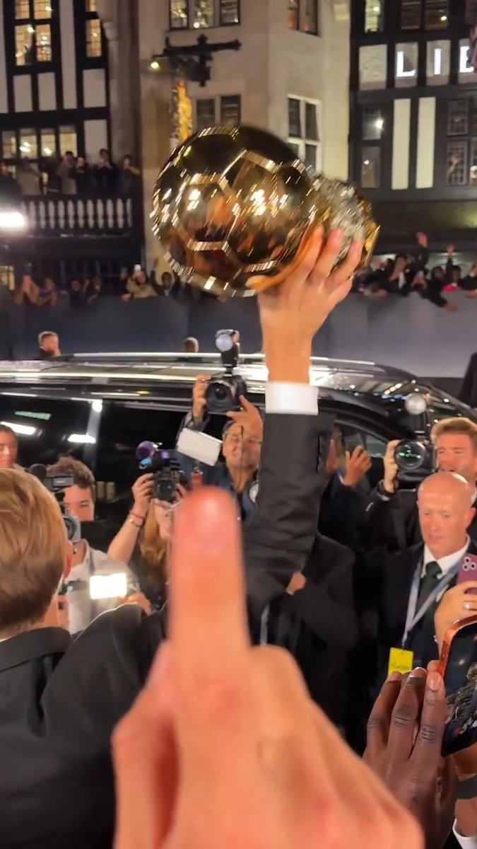 Harry Kane 2026 Ballon d'Or winner. Yes, it really happened 🤩 🏆 🎥 Ballon d'Or/Fabrizio Romano