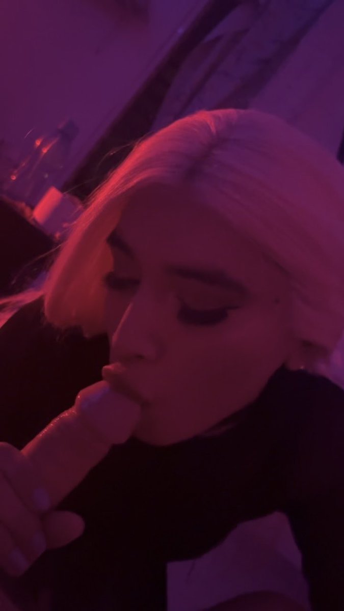 Rico macho Vergon🍆🔥 me escribió por tinder 🥵, era su última noche porque es de Monterrey y me dijo que tenía unas ganas de destrozar mi puchita🍑🔥 y follarme la boca🍆 🥵🤤 el hombre demasiado morboso y explícito amores, se escapó pedito😈 y me fue a ver cuando lo recibí todo un regio ENORME🍆 Y BARBON 🥵🤤 me hizo de todo 🥵🔥🍆 📩info de mi canal VIP por Dm RT 🔁para más Encuentro🏳️🌈GAY🏳️⚧️Monterrey #trans #transmerida #transmid #transcdmx #TransLatina #Transmilk #girl