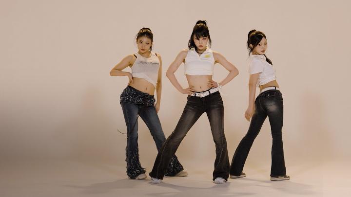 No more shadows. Just the spotlight. ✨ For the first time EVER. Here's the full uncut “Golden” choreo by Nain.