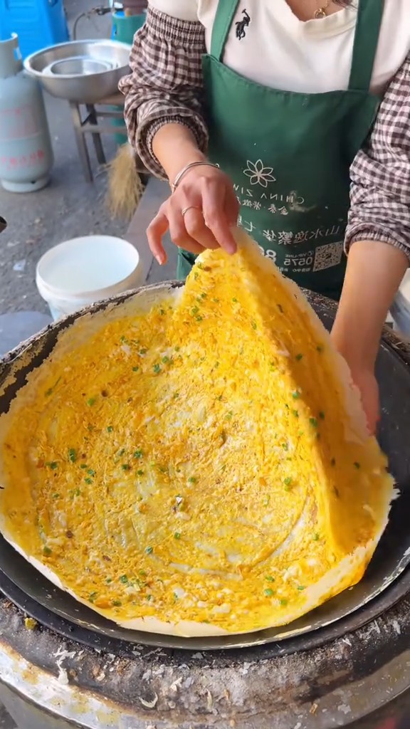🤤 This Giant Crispy Pancake Is NEXT LEVEL! 🥞🔥😱