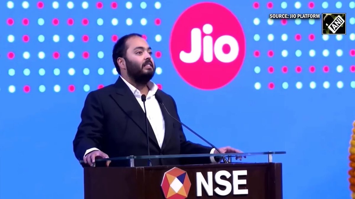 🚨 Anant Ambani's TRIBUTE to Jio's ENGINEERS & GROUND STAFF! 🇮🇳🔥 “My grandfather’s dream My grandmother’s blessings My father’s guidance, and My mother’s care have taught us HUMILITY and care for every member of the Jio family.👏🏻 The field teams, the technicians who climb towers in rain and heat, the ENGINEERS, the service staff, the store teams, our retail partners, and all. THIS DAY IS YOURS.” A billionaire’s son taking a moment to HONOUR the engineers and ground staff who turn a vision into reality. THAT is the part that deserves attention! 🇮🇳
