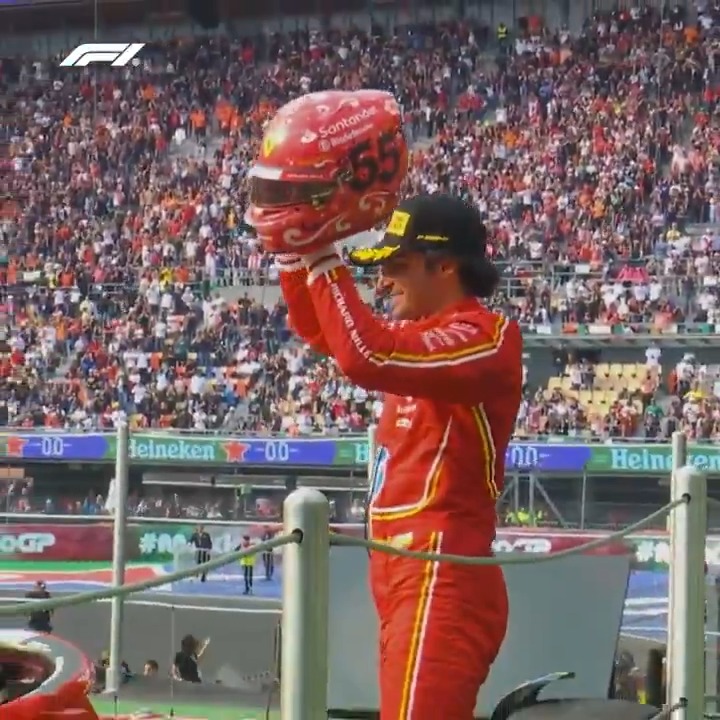 Carlos capitalises on the chaos... 🫨 Looking back to when Sainz took victory in Mexico! 🙌 #F1 #MexicoGP