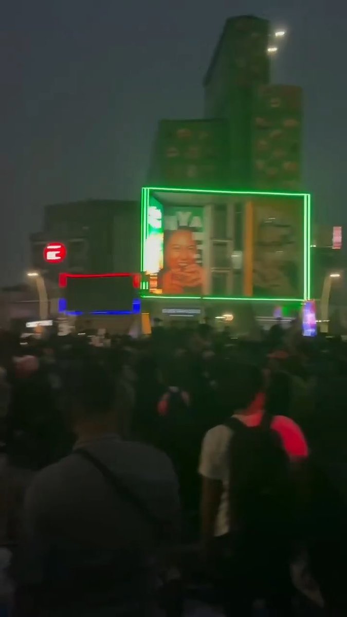 SEMAKIN DITEKAN SEMAKIN MELAWAN !!! TAMBAH MALEM MALAH TAMBAH RAME AUDAH INI CCTV NYALA APE MATI MANA GELAP BENER DOAKAN KAMI SEMUA SELAMAT 😄😫🙏🏻 #INDONESIASADAR